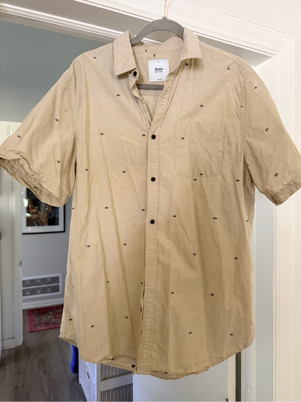 Katin Men's Short-Sleeve Beige Button-Down Shirt with Small Dot Print